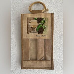 Wine Bottles Burlap bag for Gifting- Gilds 2 small bottles Brand New